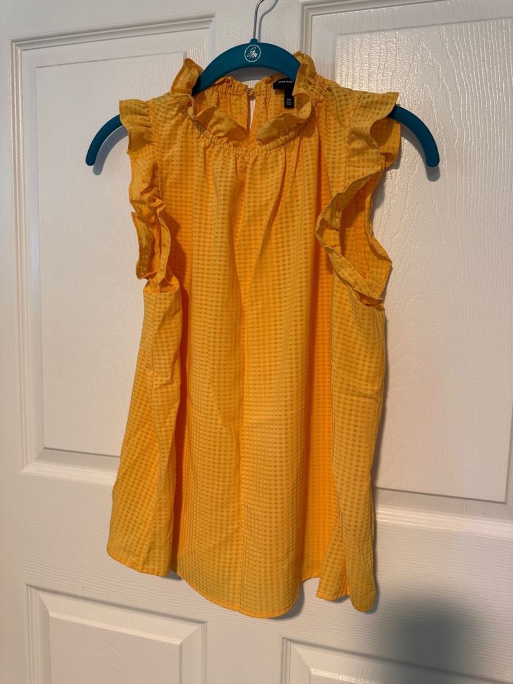 Who What Wear Medium Yellow Ruffle Sleeveless Blouse